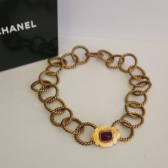 Chanel Red Gripoix Glass Gold Plated Chunky Round Link Necklace - Picture 1 of 9